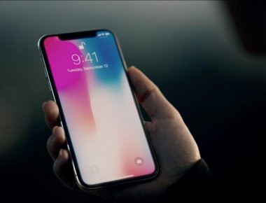 «Ξεπουλάει» το iphone X στην Ελλάδα - Μεγάλη ζήτηση για τη συσκευή! (βίντεο)